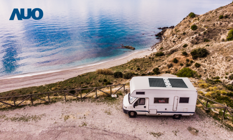 「可撓輕量化太陽光電板SunCurva」使用輕量特殊耐候型複合板取代傳統太陽能板的玻璃前板，不僅降低70%重量，每米平方僅3Kg；具有抗衝擊性能及通過電磁相容性測試，可應用於交通運輸工具，如露營車、遊艇等